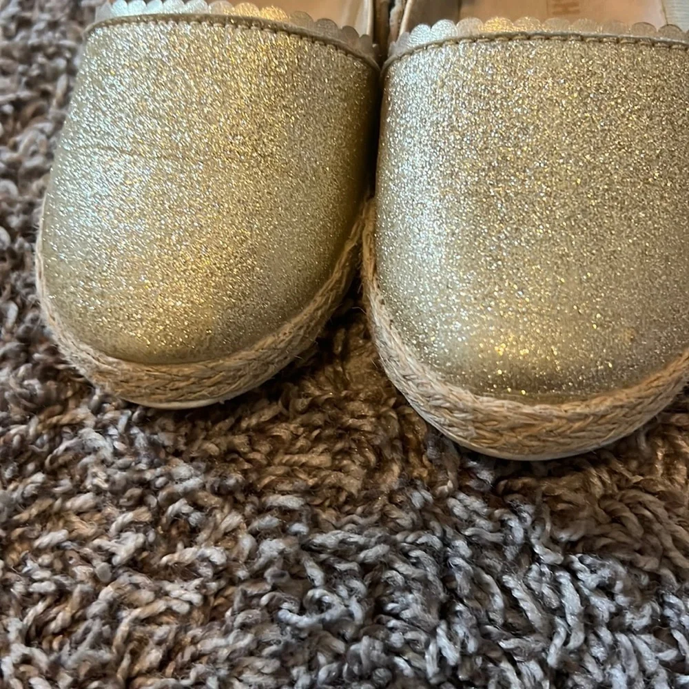 Oshkosh Gold Sliders Size 8